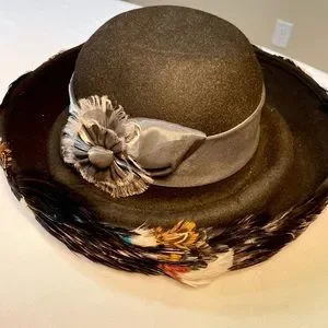 B Michael New York Vintage Peacock Feather Hat B Michael | Accessories | Designers Hat Brimmed Embellished  main image 3